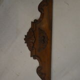 Pediment walnut