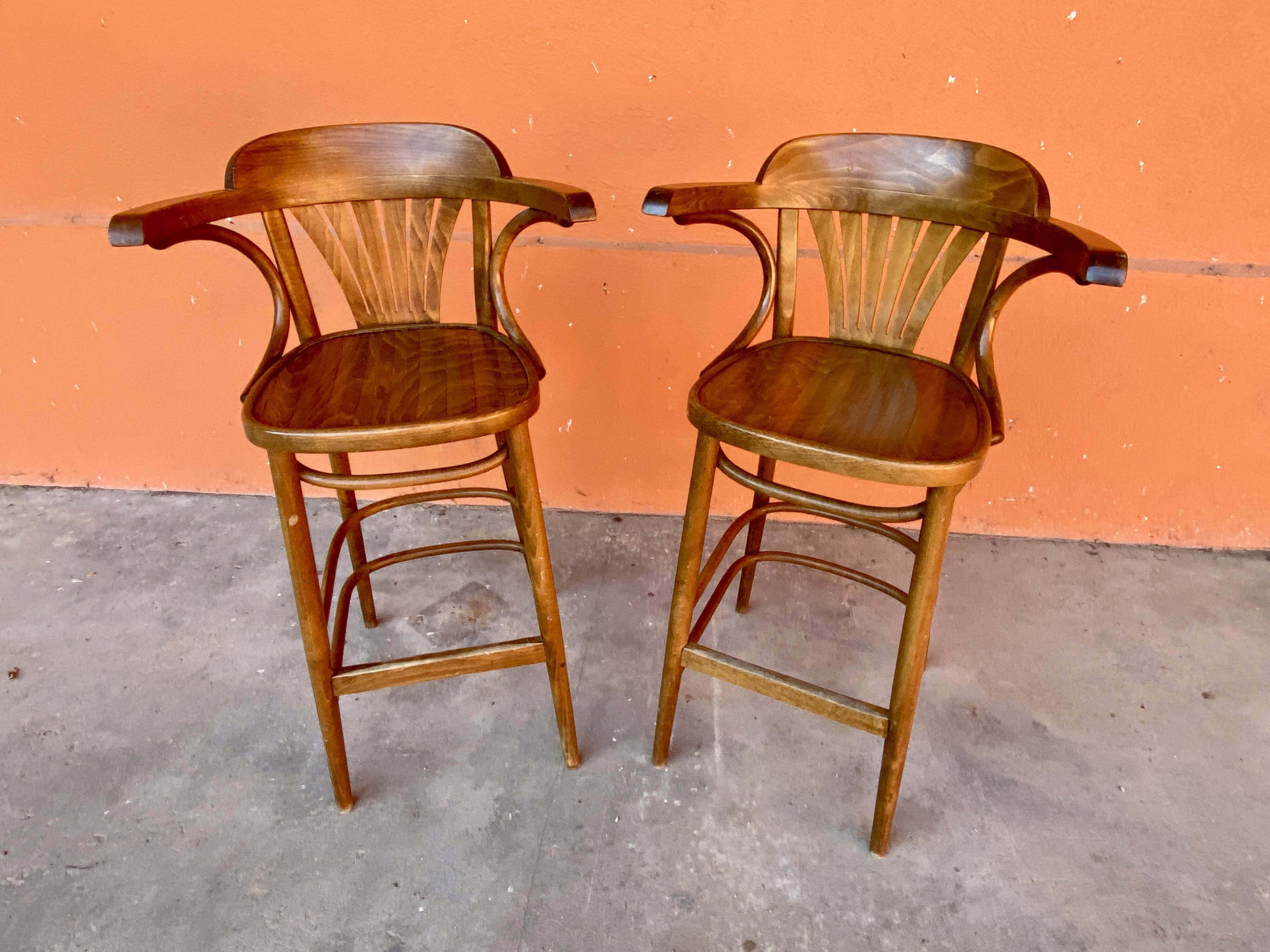 Set of 2 Bar Stools Restaurant Pub Tavern Curved Wood