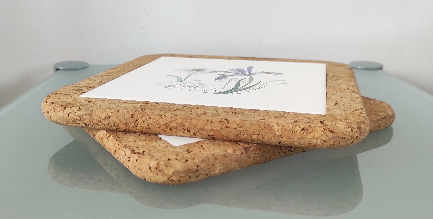 Pair of vintage botanical trivets in ceramic and cork – Yes
