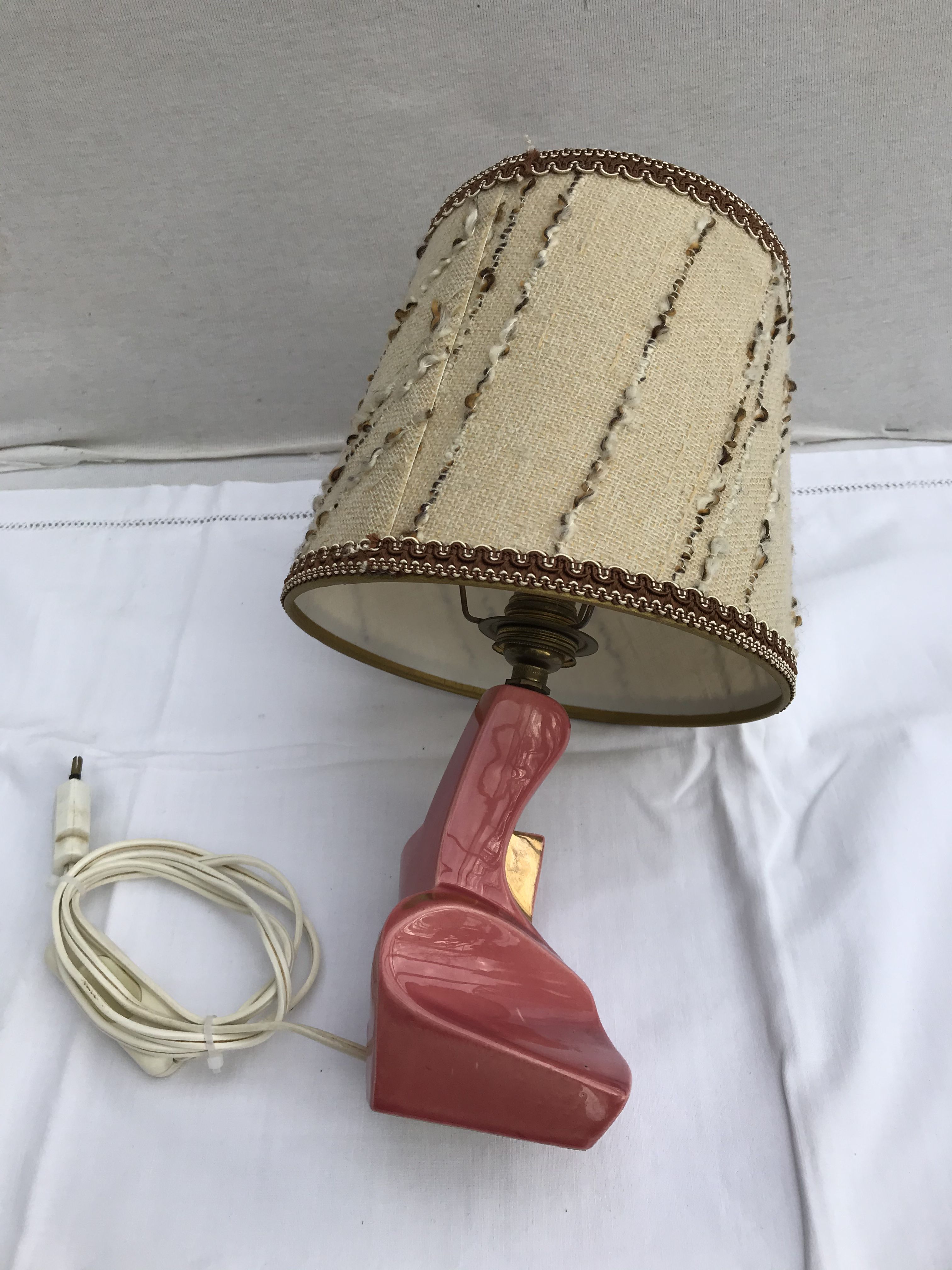 Former art deco ceramics rose lamp - golden - vintage beige daydal
