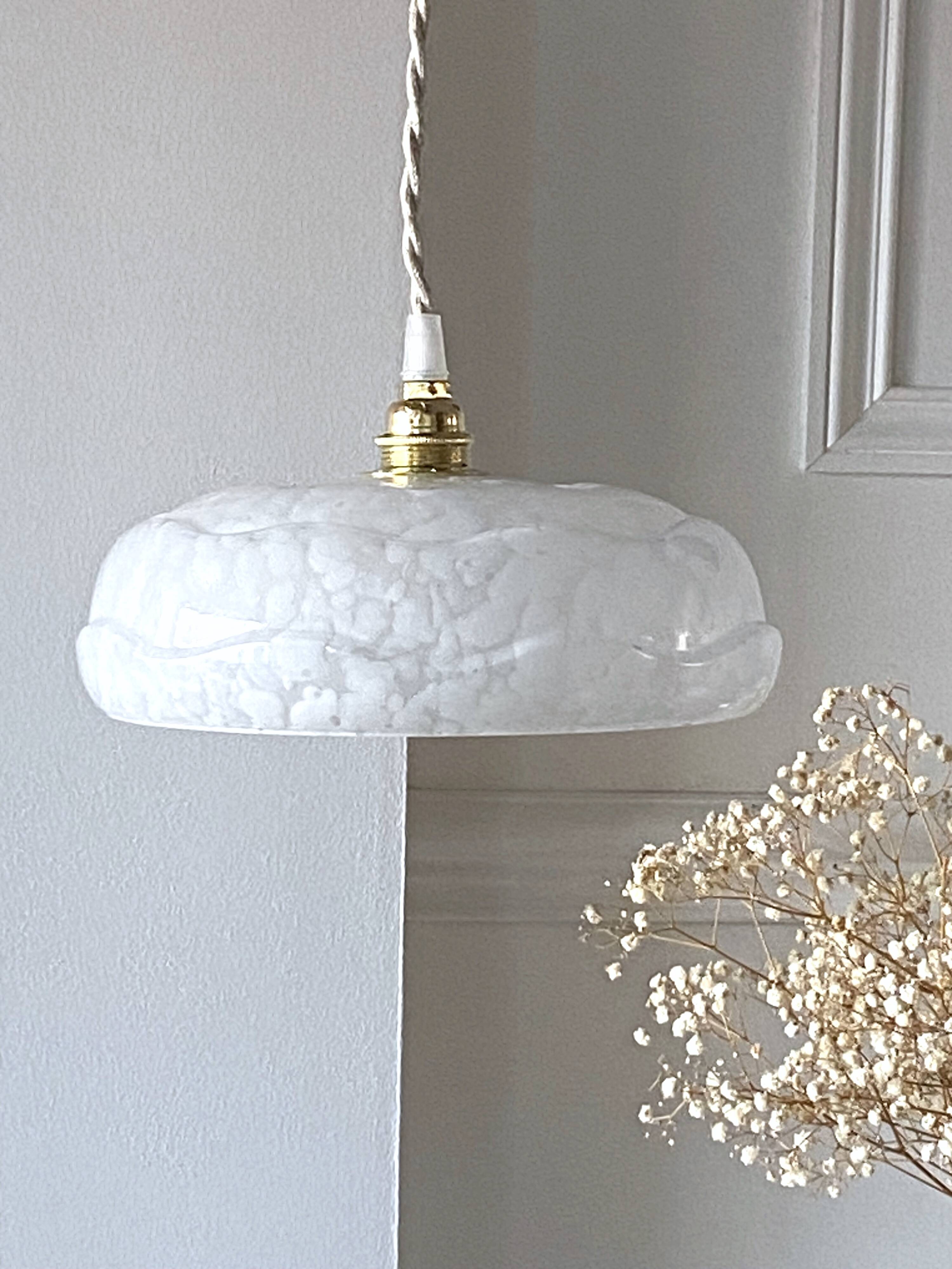 Suspension verre de Clichy blanc