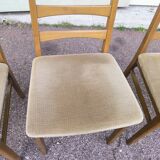 Set of 4 Scandinavian chairs in wood and fabric.