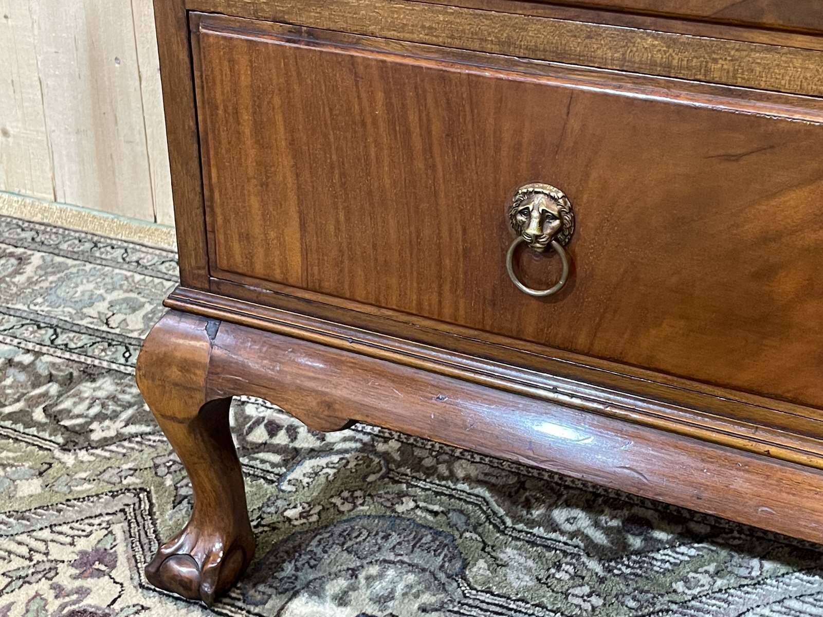 1930s mahogany donkey desk in English.