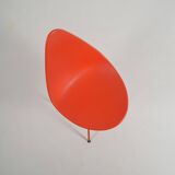 Drop 3110 chair designed by Arne Jacobsen for Fritz Hansen