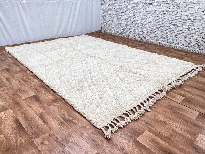 Handmade pure wool rug, size 1.5/2.5 m.