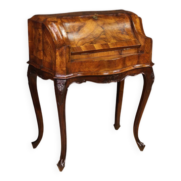 Bureau vénitien du milieu du XXe siècle