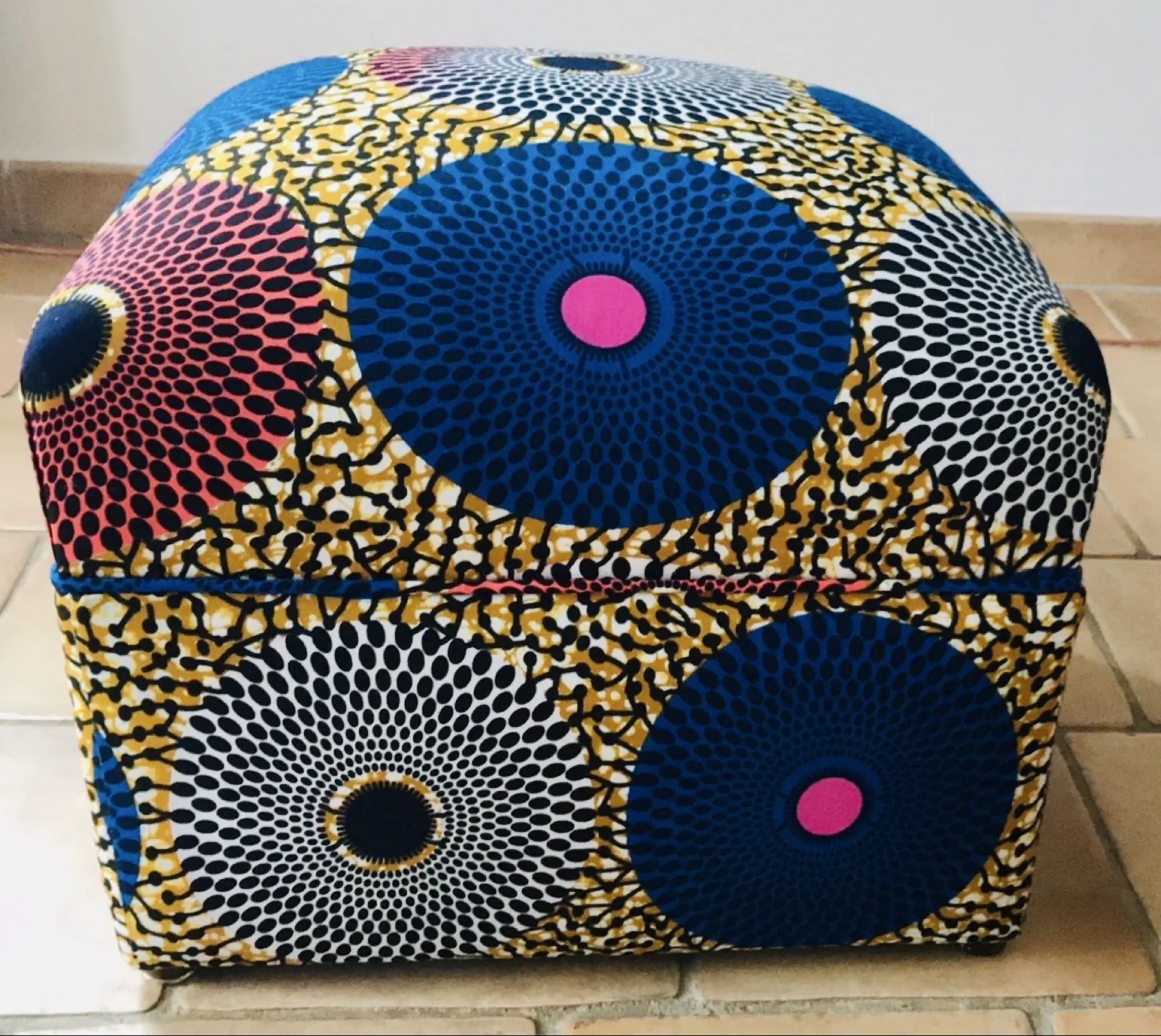 Footrest / Pouffe