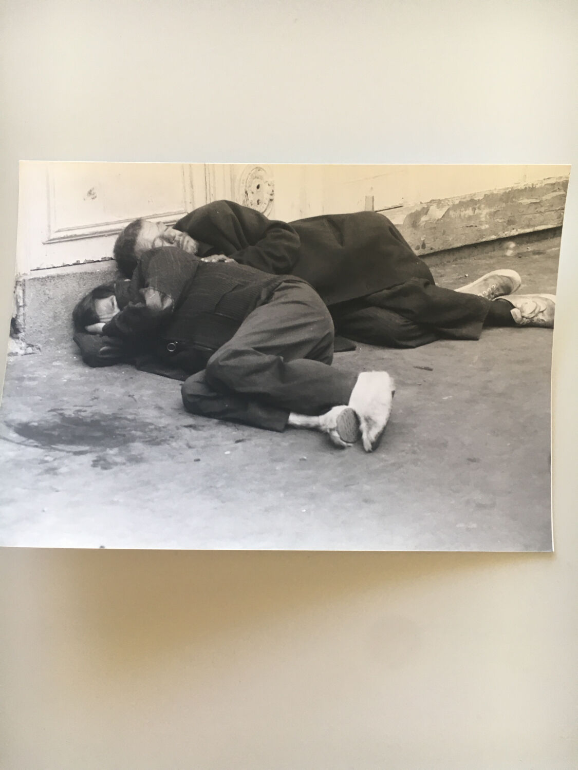Photography 90s, men in the street