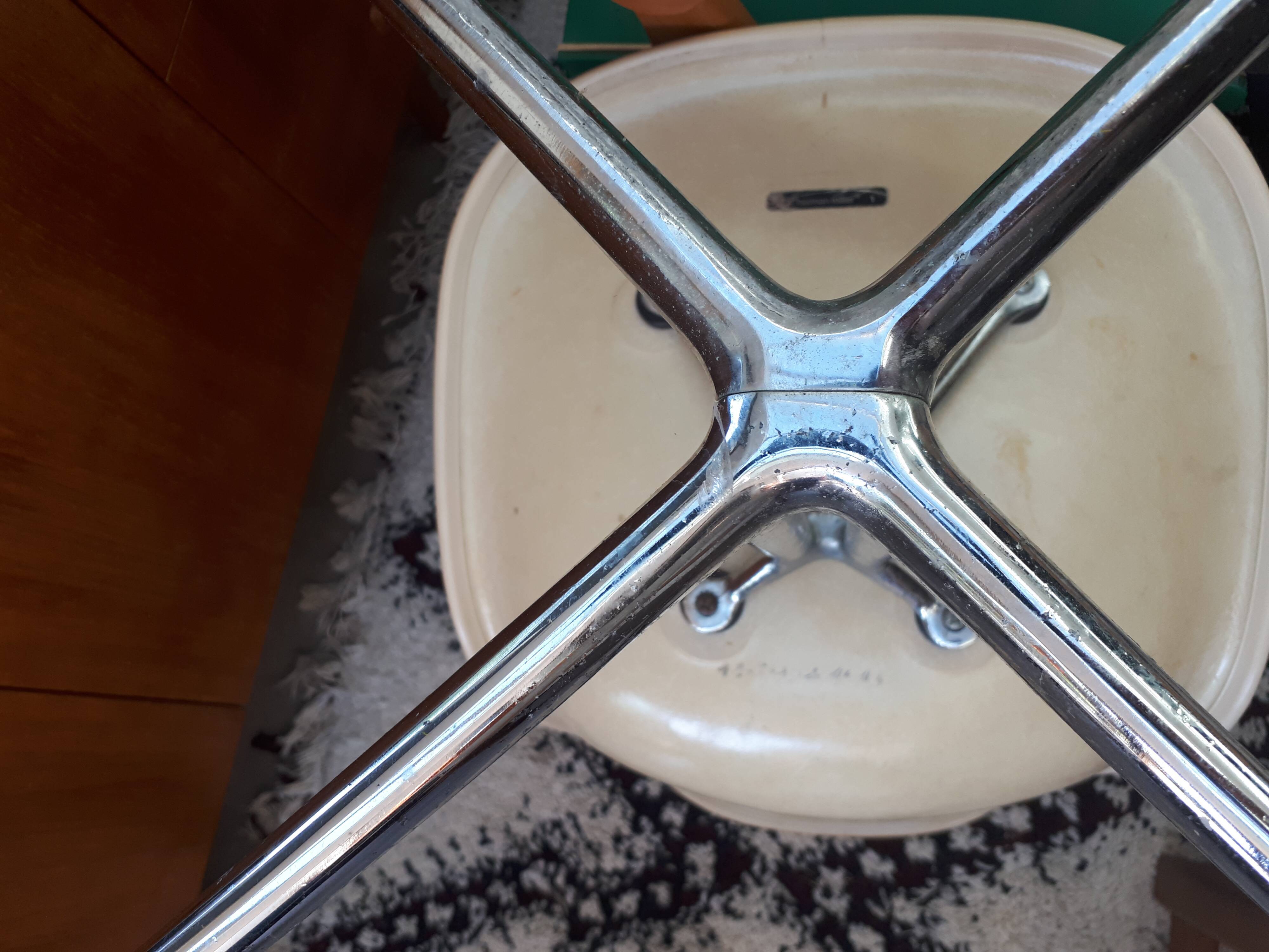 Fonda chair by Eames for Herman Miller of the 1970