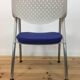 Chaise Vitra blanche et bleue