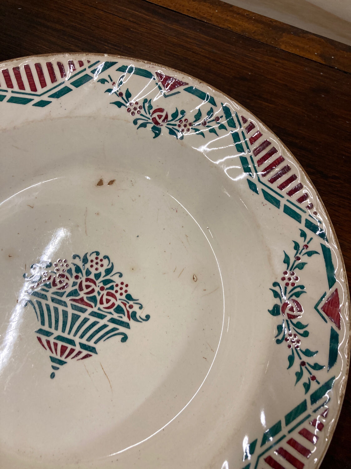 Round iron earth dish Moulin de loup Florida Grimaud Poitiers