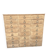 Workshop cabinet with flap