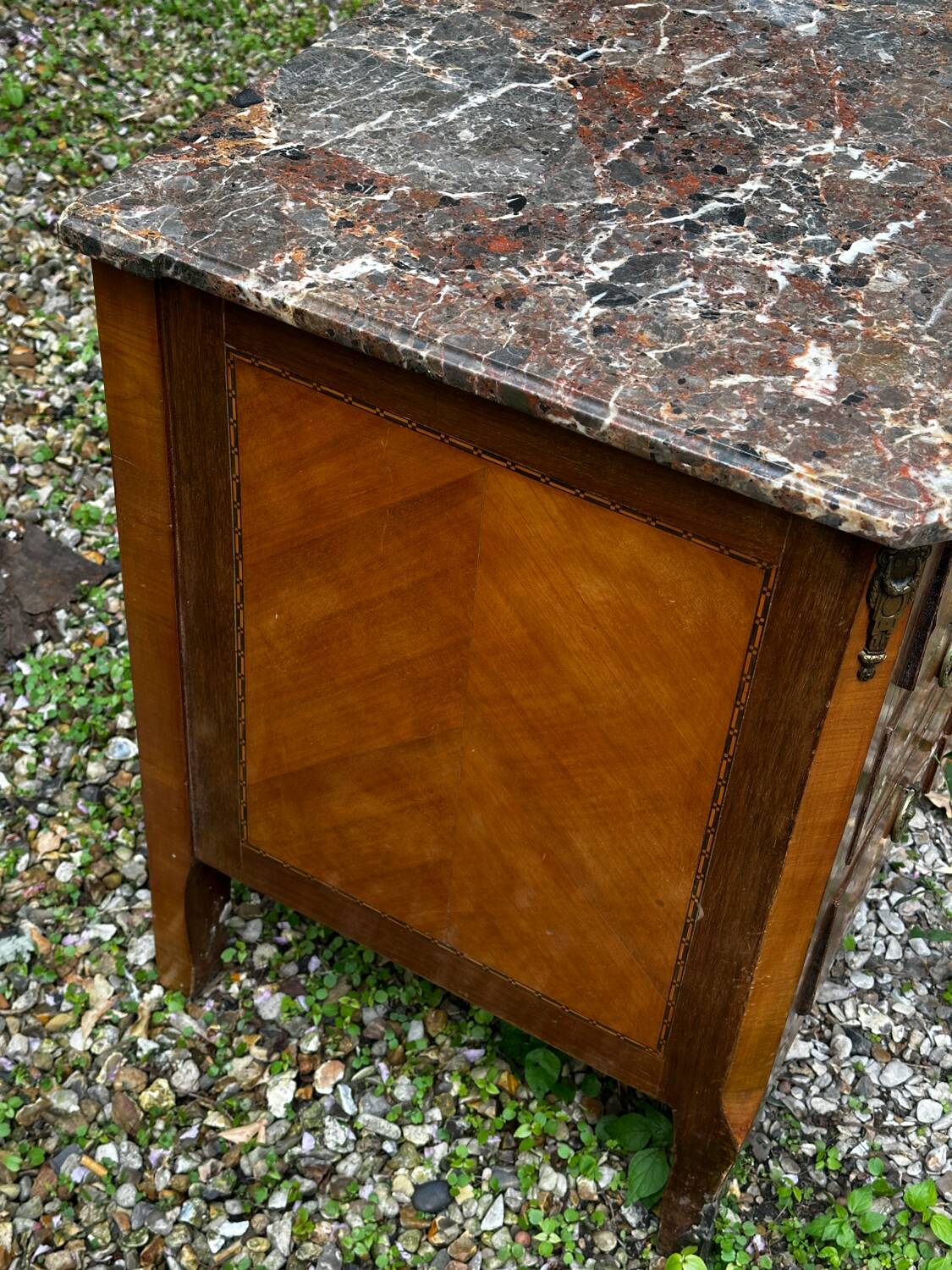 Transitional Louis XV - Louis XVI commode from the 19th century.