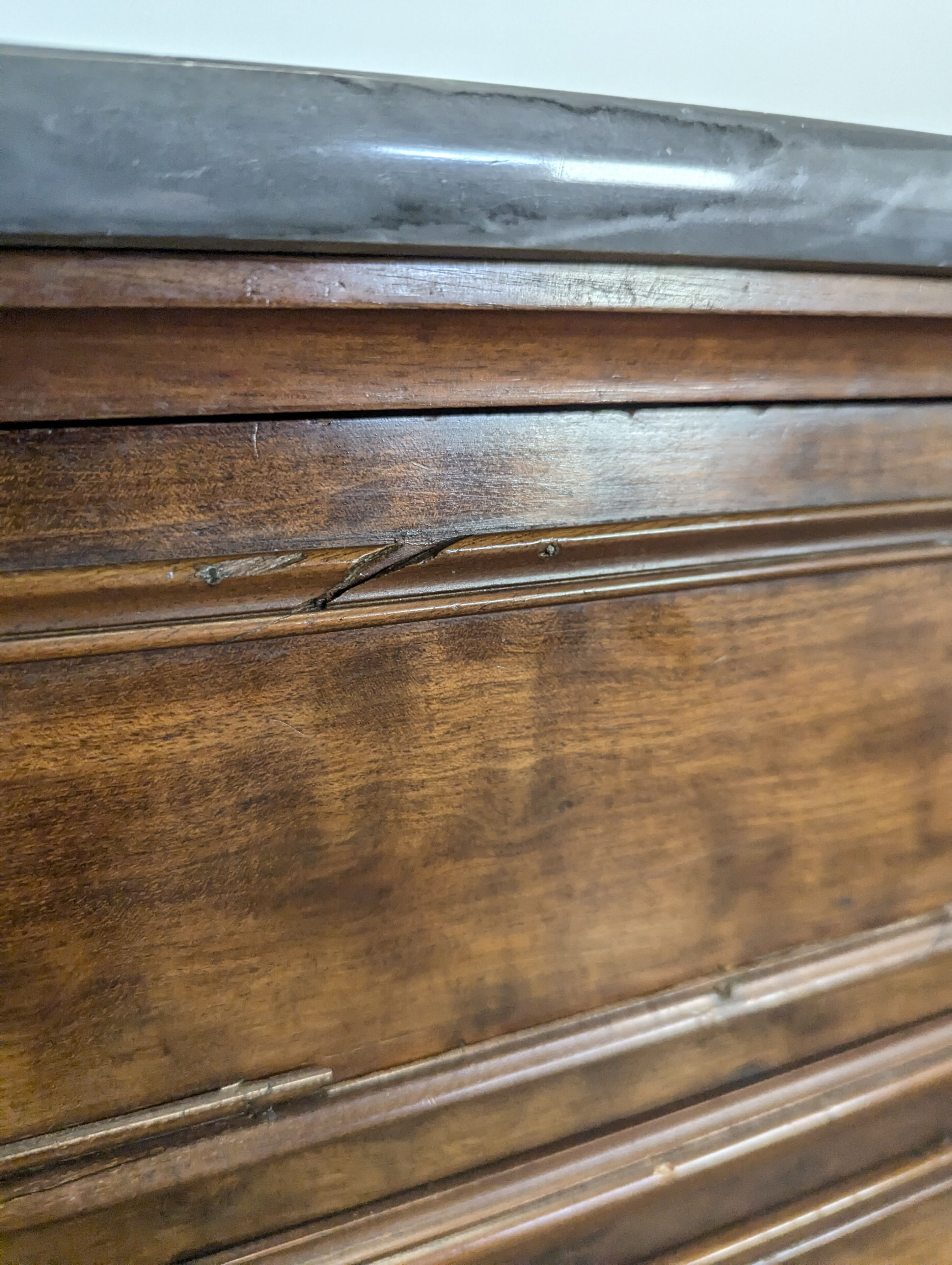 Period restoration mahogany chest of drawers