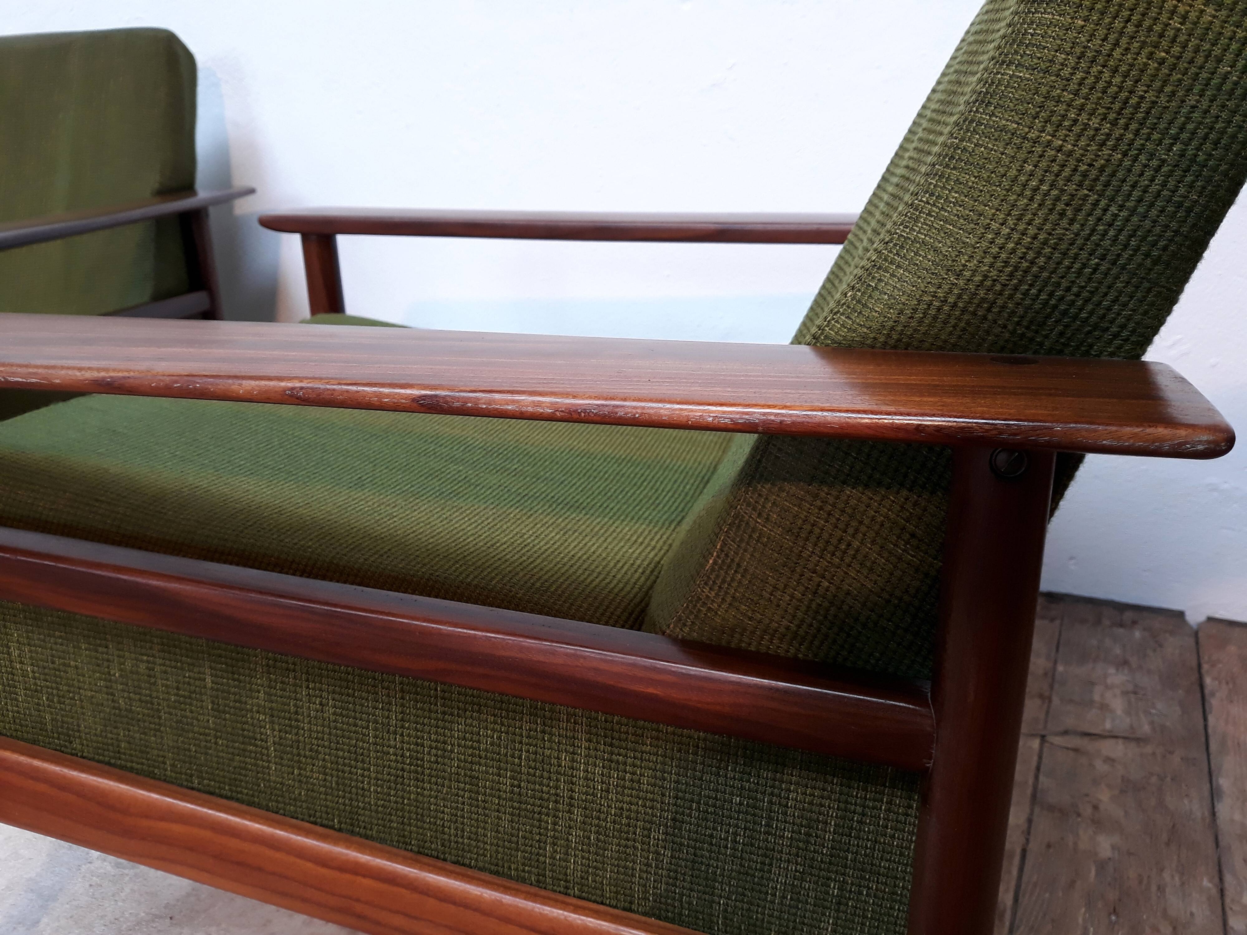 Pair of scandinavian chairs