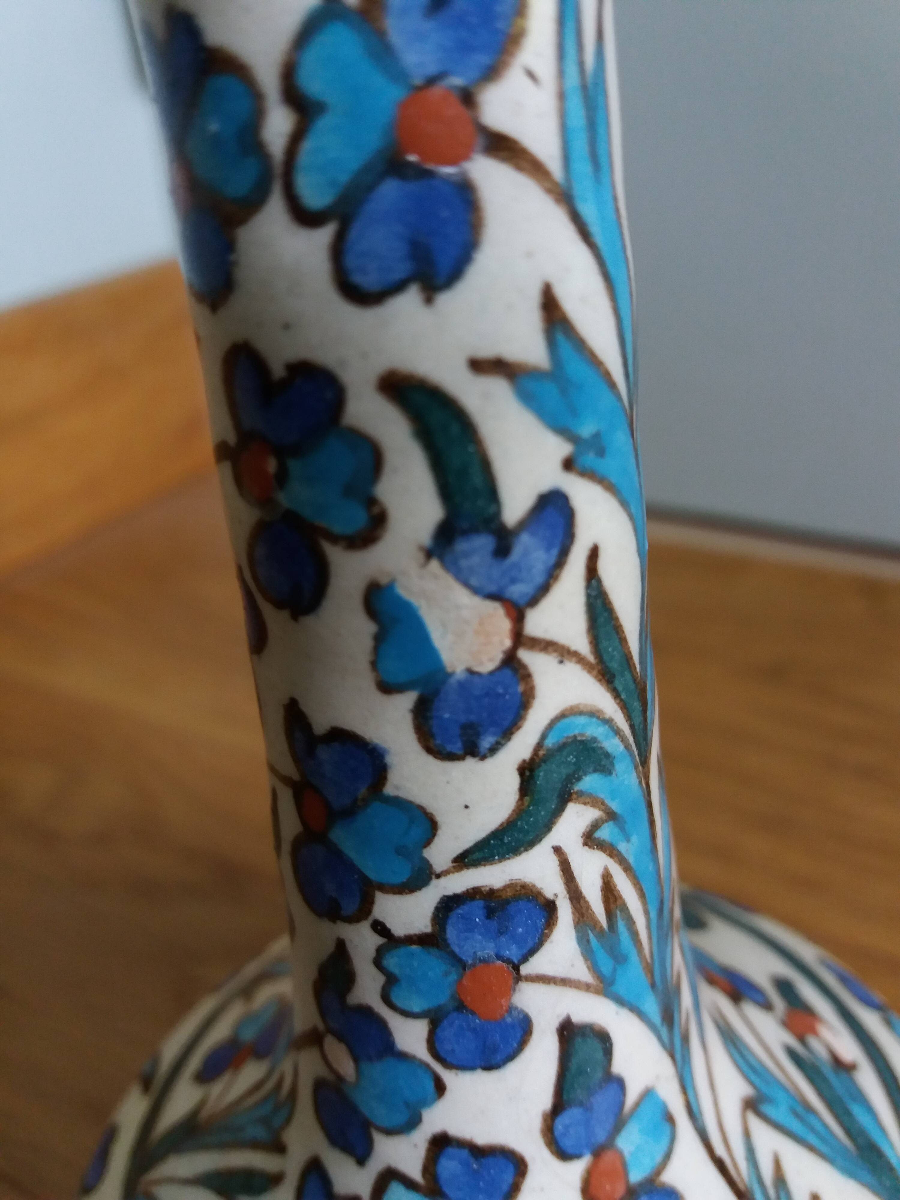 Vase soliflore décor peint Iznik Turquie
