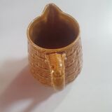 Pichet broc vintage digoin sarreguemines en barbotine motif de corbeille tressée numeroté jaune