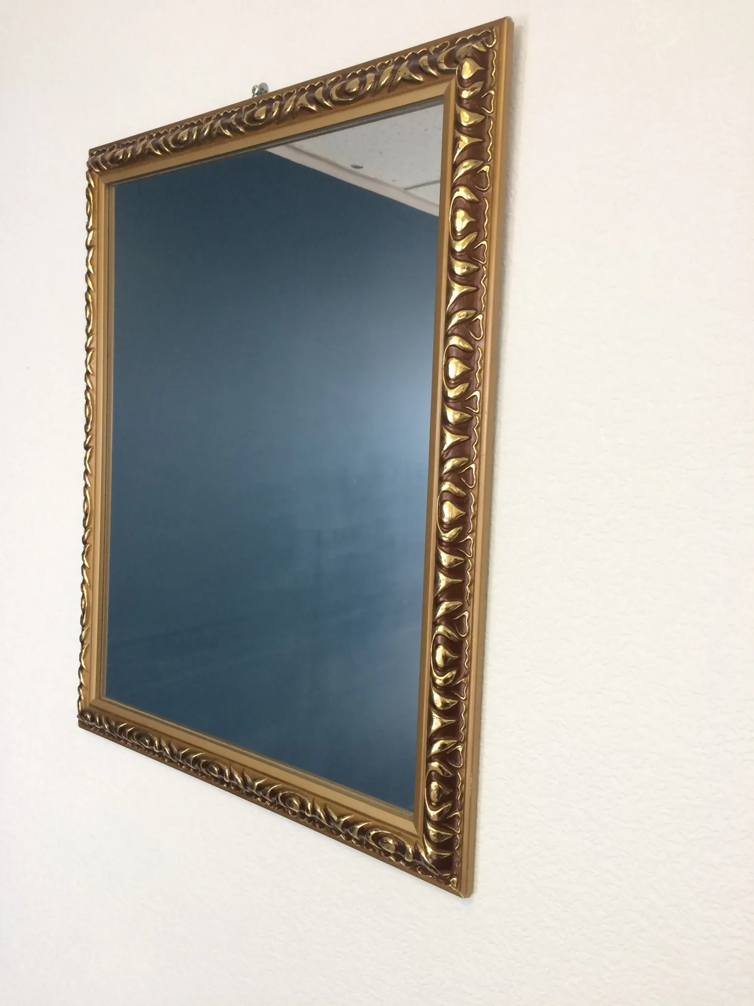 Miroir doré 57x47cm