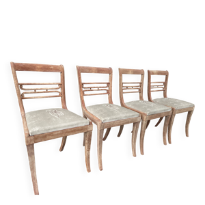 4 chaises signées M
