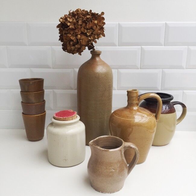 4 cups in stoneware vintage