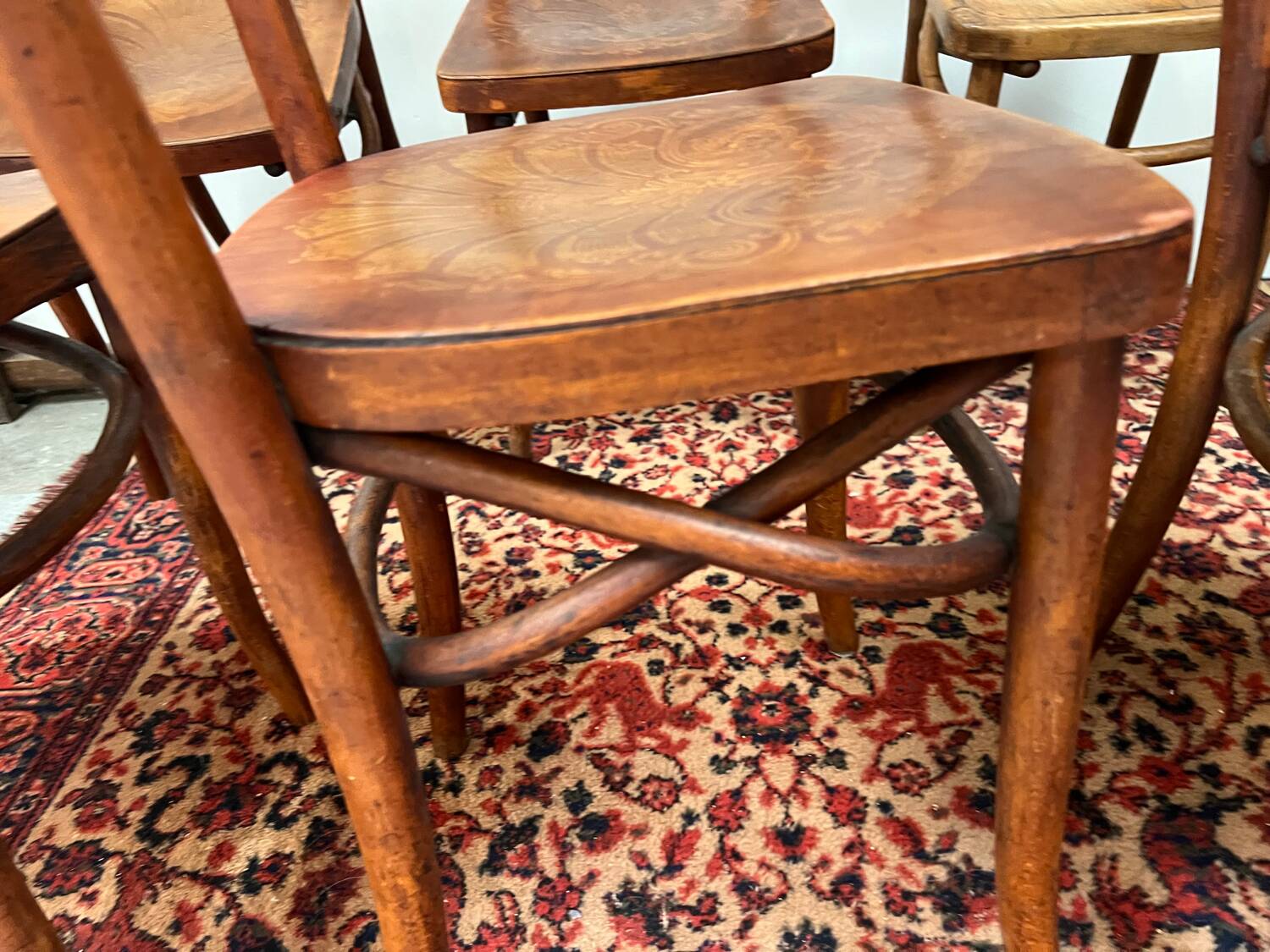 6 anciennes chaises bistrot