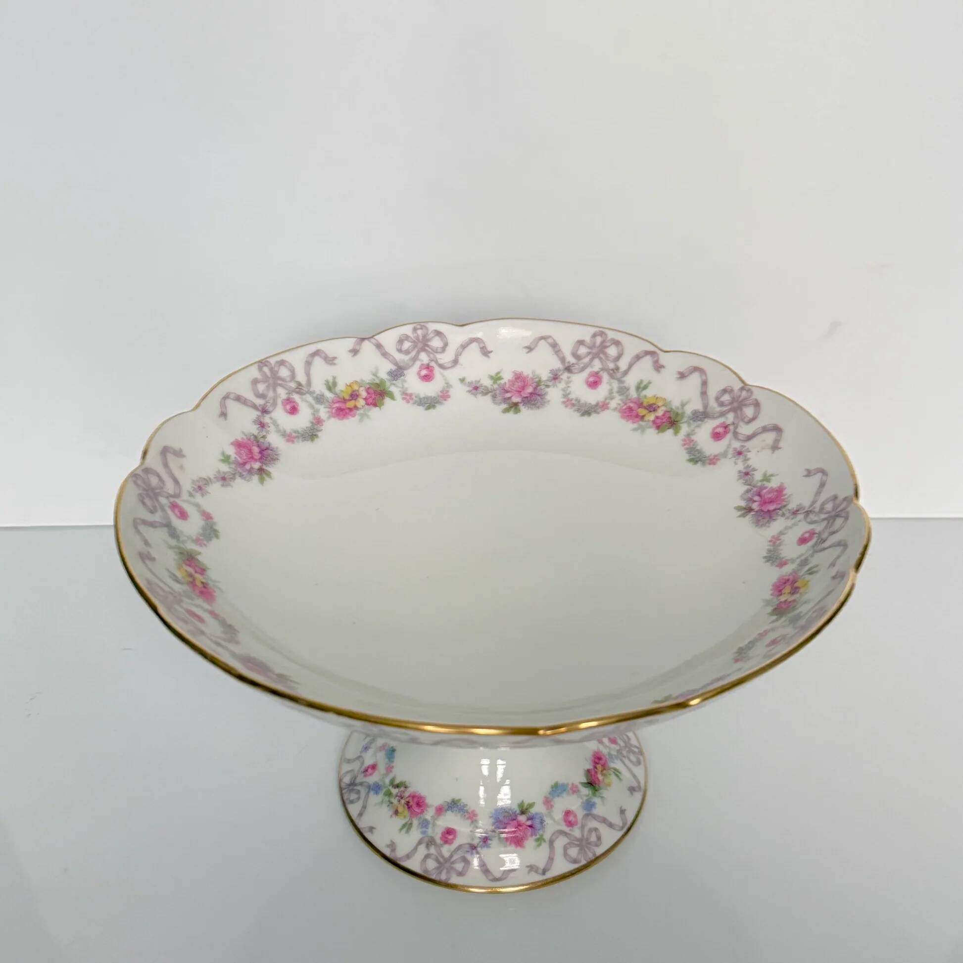 Compote dish on pedestal / fruit bowl in Limoges porcelain with floral garlands and ribbons | “Vieux Bernardaud” D&C (Delinières & Cie) | late 19th century