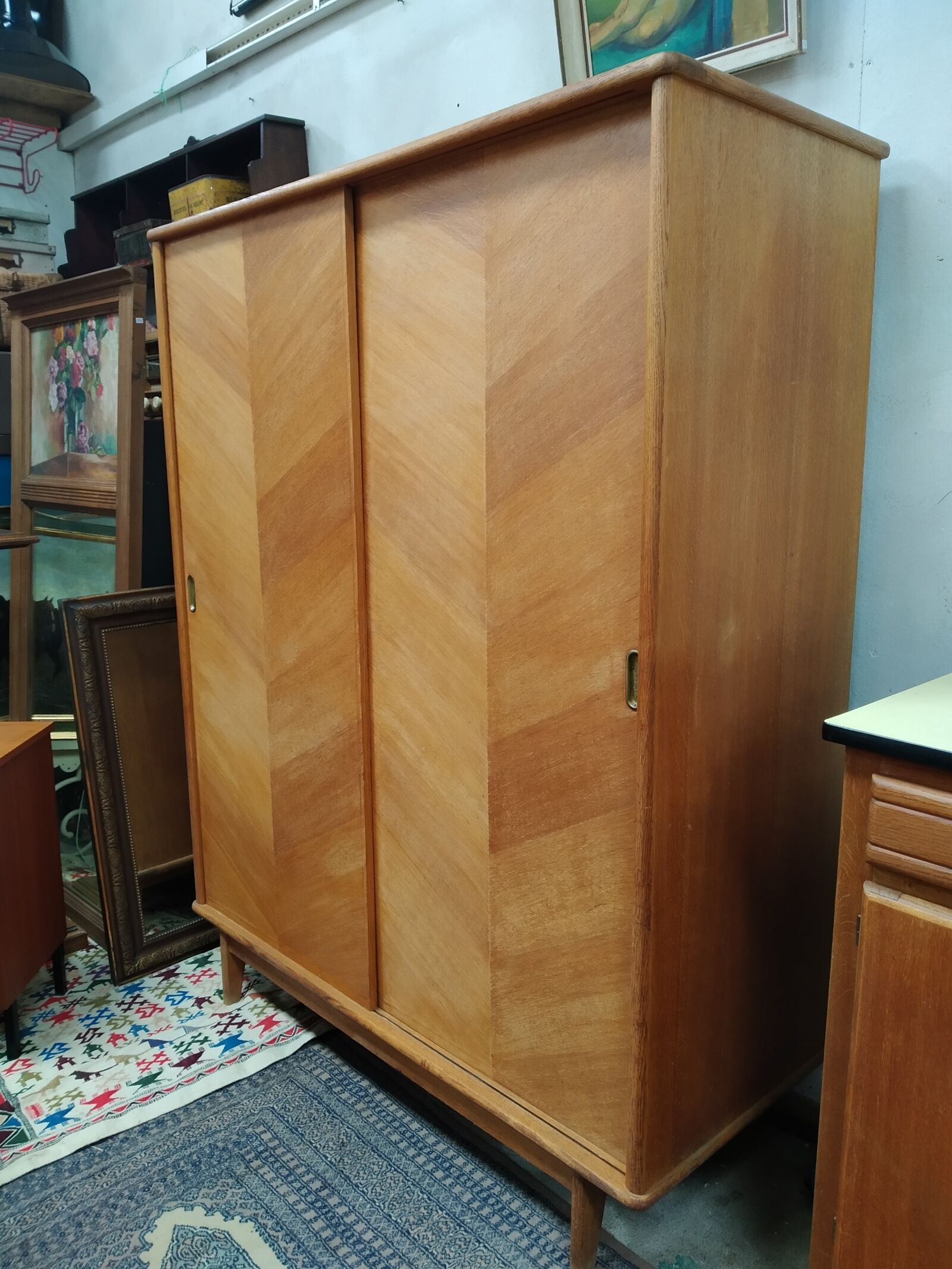Wardrobe sliding doors