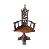 Fauteuil en chêne néogothique