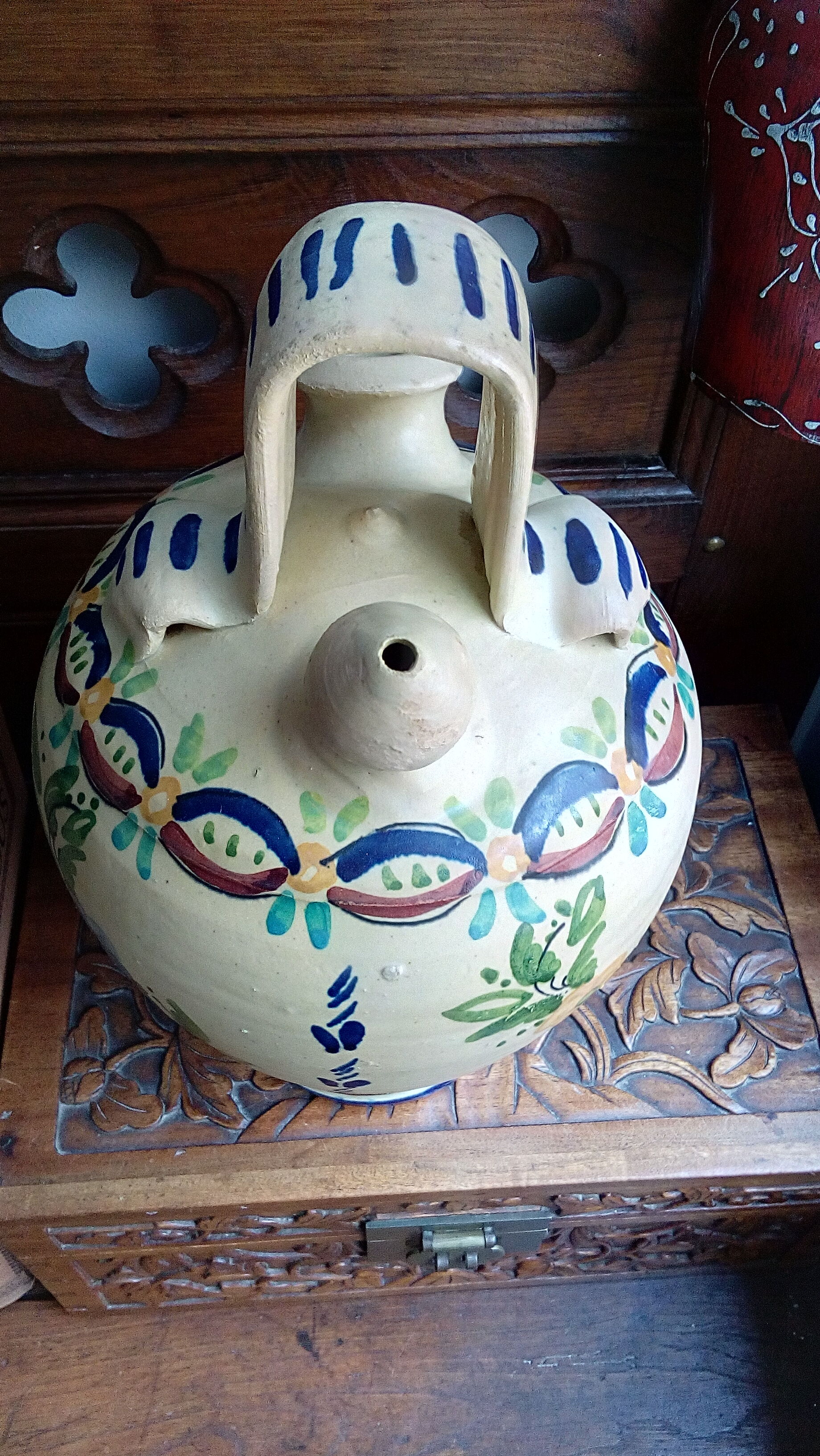 Flower jug gargoulette