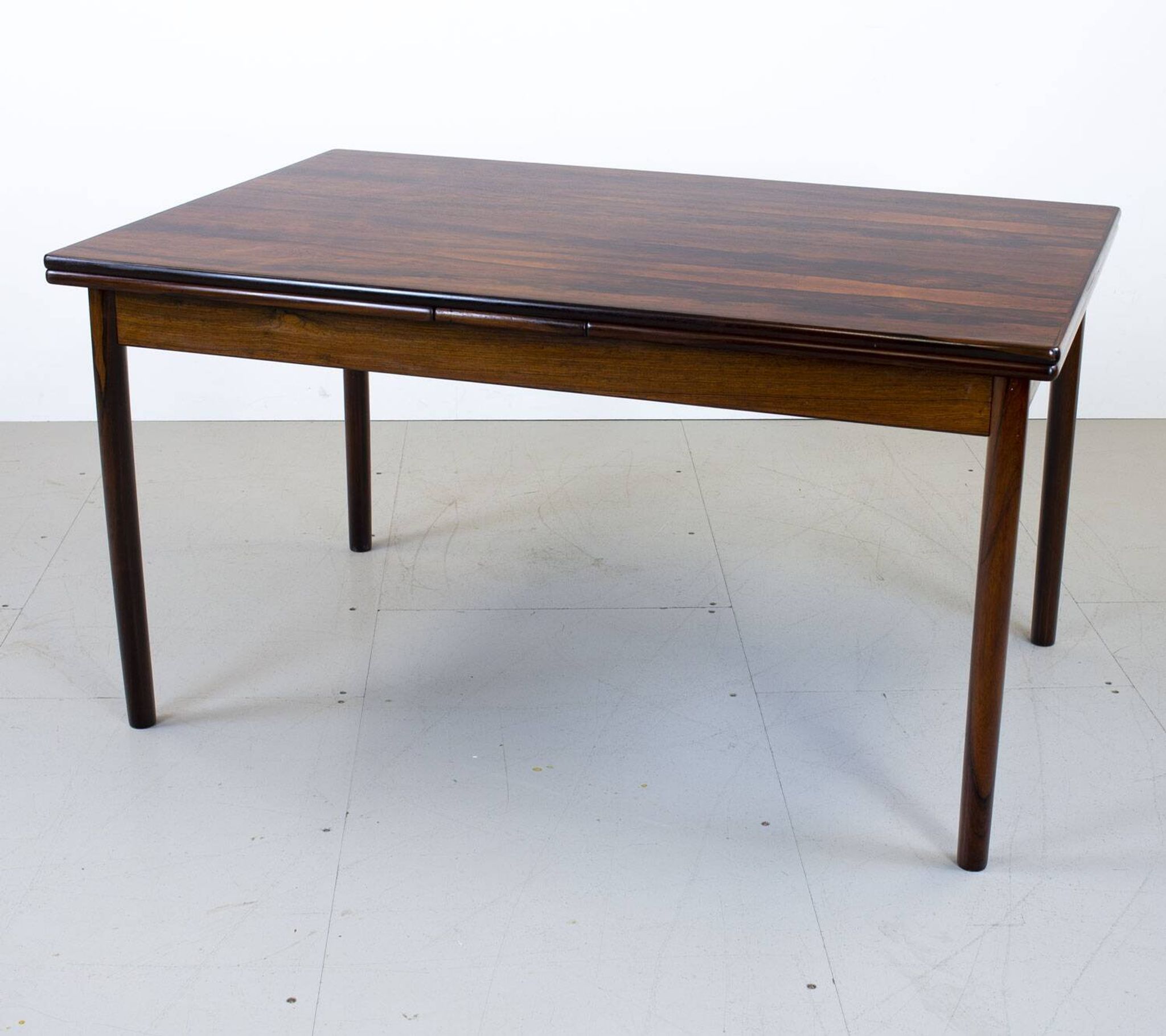 Table à manger extensible en palissandre danois du milieu du siècle