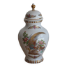 Pot couvert en porcelaine espagnole décor fleurs et paon