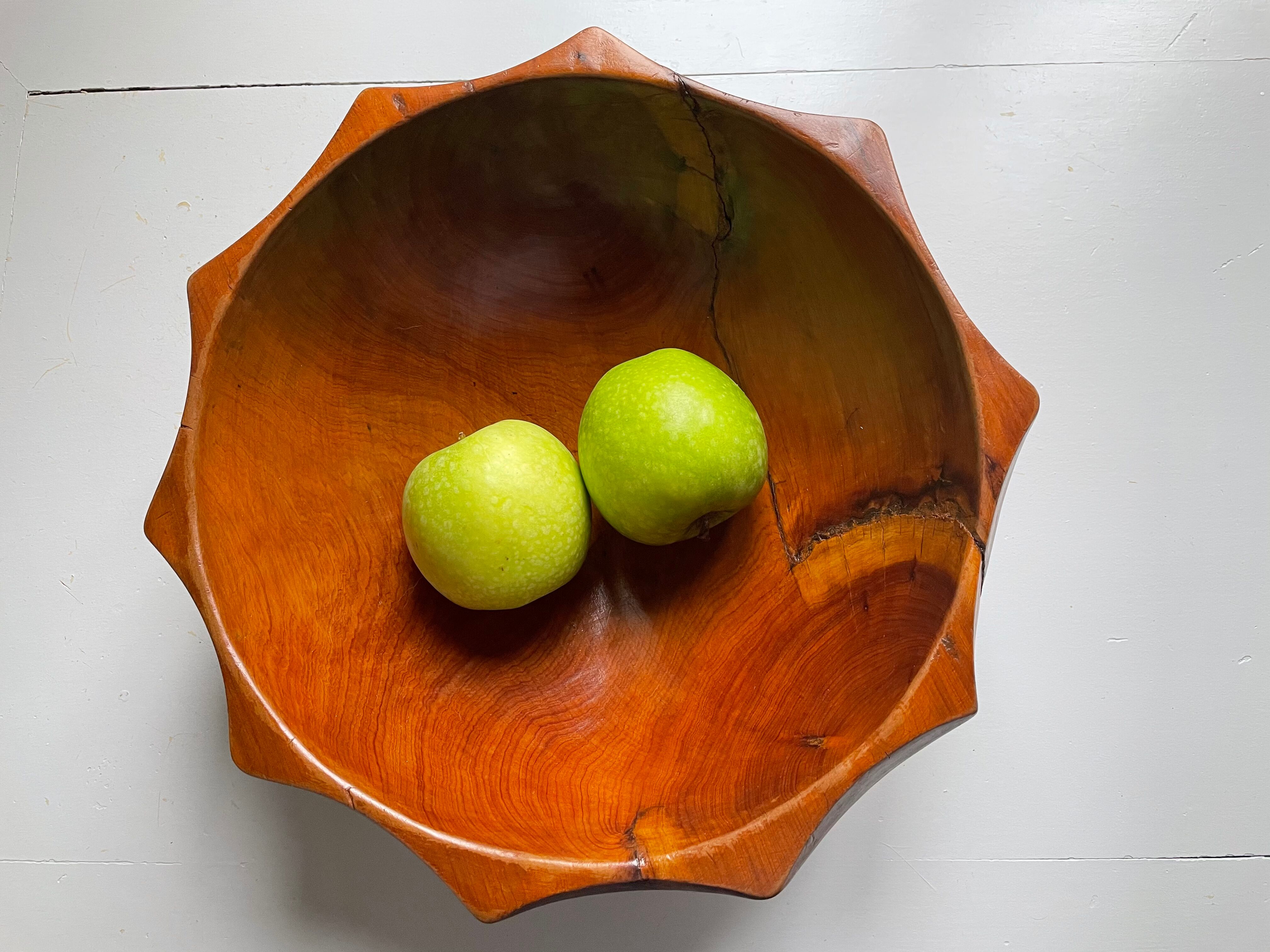 Coupe à fruits en bois biseauté