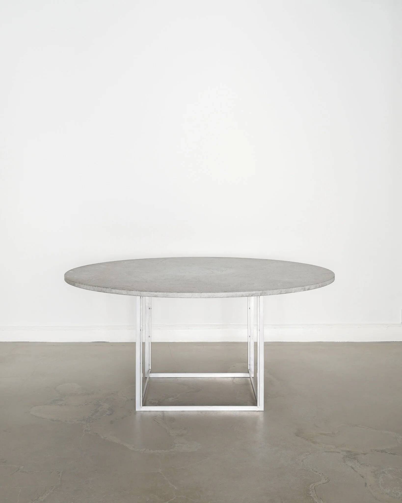 Table à manger "PK54" emblématique danoise du milieu du siècle par Poul Kjærholm, années 1960.