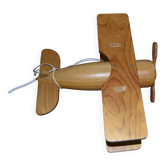 Wooden airplane suspension