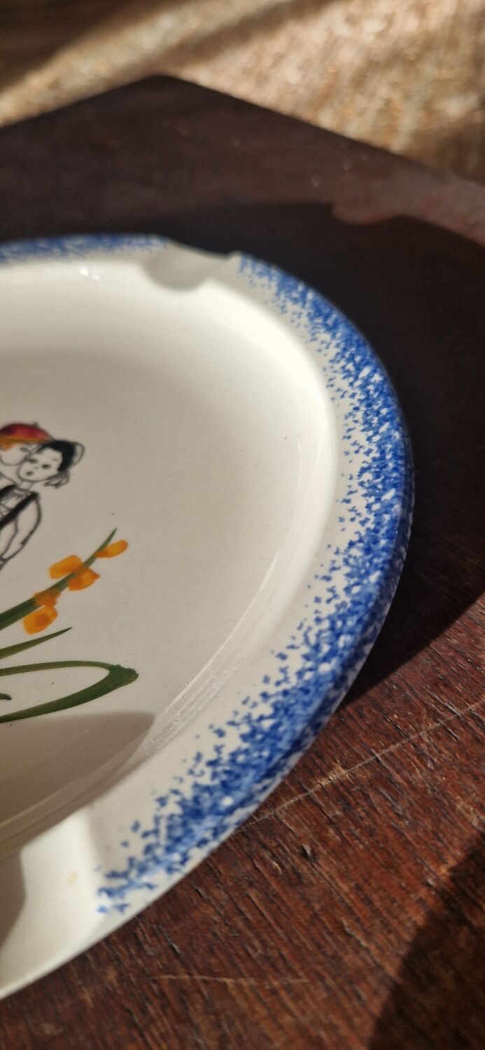 Assiette Bretonne de Pornic en faïence ancienne