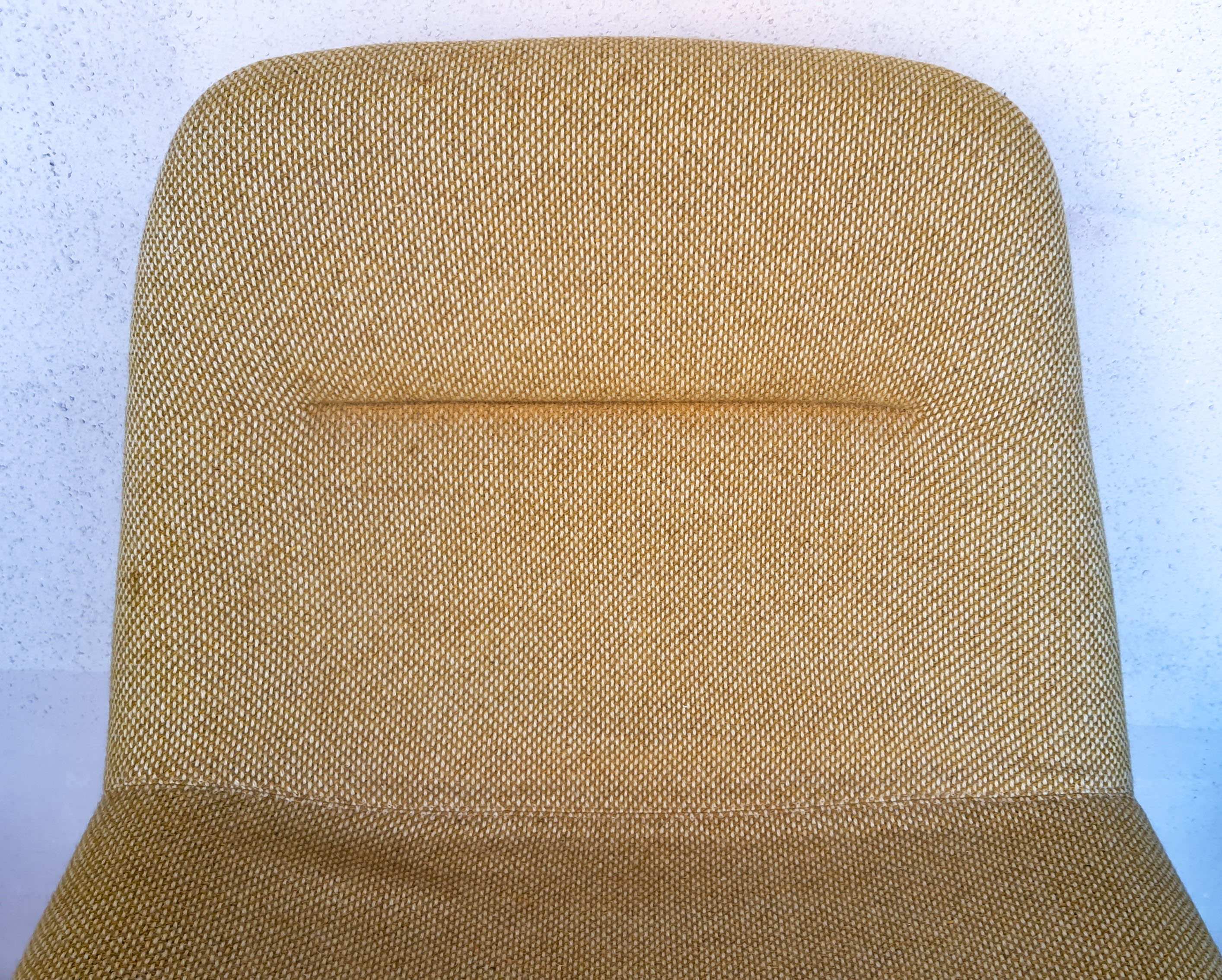 Vintage swivel office chair 1970