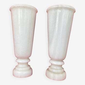 Paire de vases en marbre