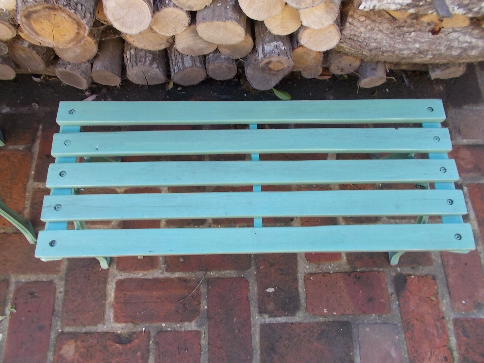 Set of 2 garden benches, for children in cast iron and wood