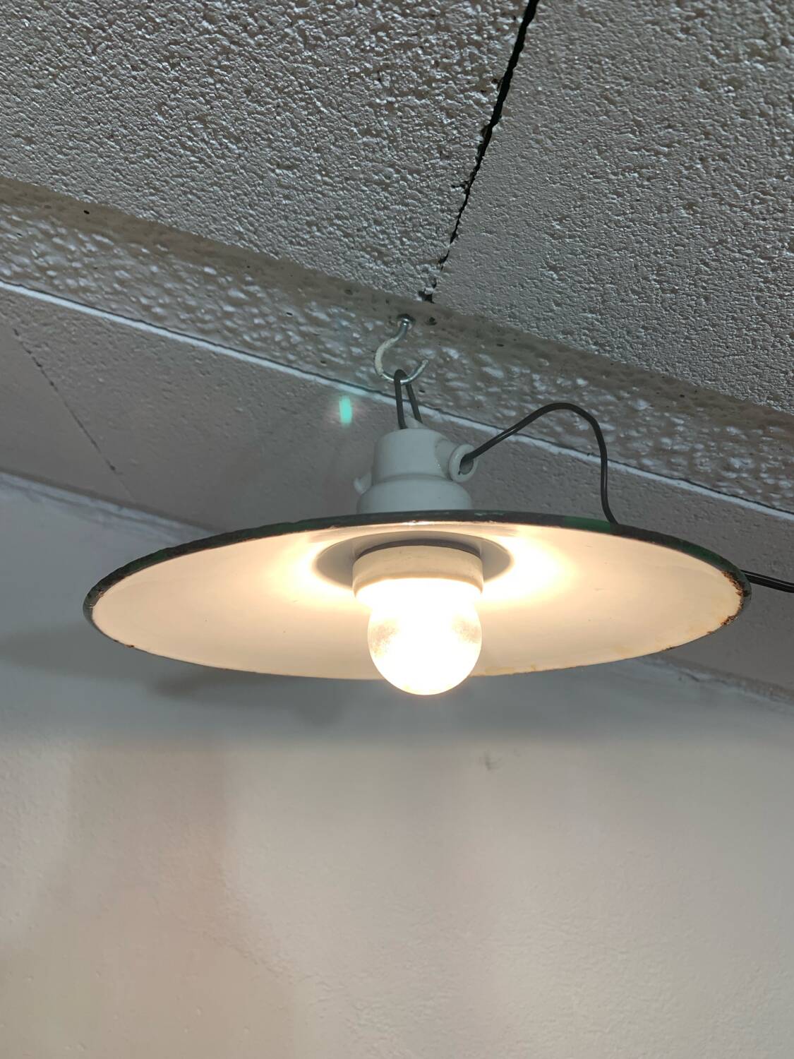 Farmhouse enameled pendant light