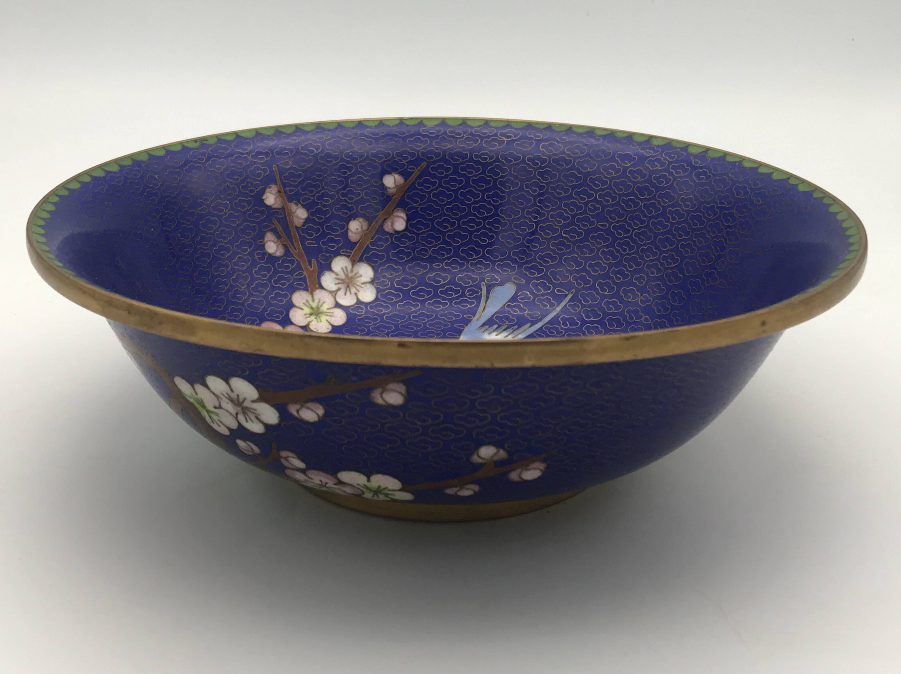 Cloisonné enamel cup with floral decoration