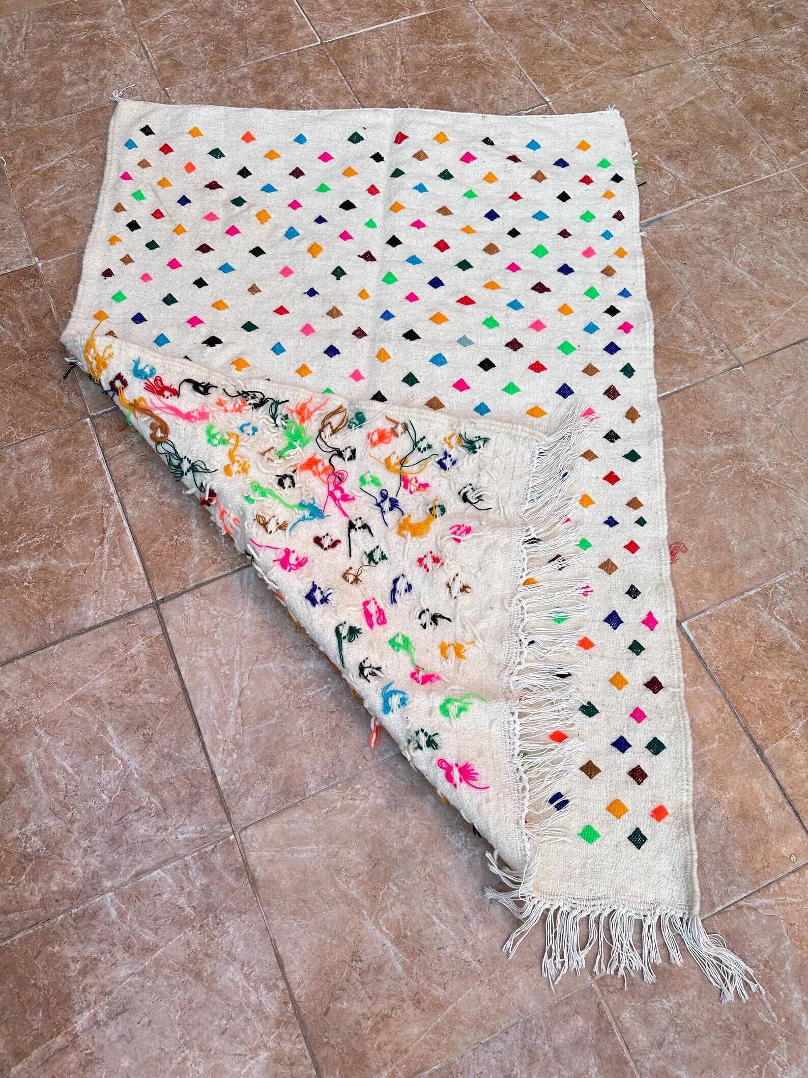 Moroccan rug - handmade rug - Berber wool rug - Floor rug - Crocheted rug.