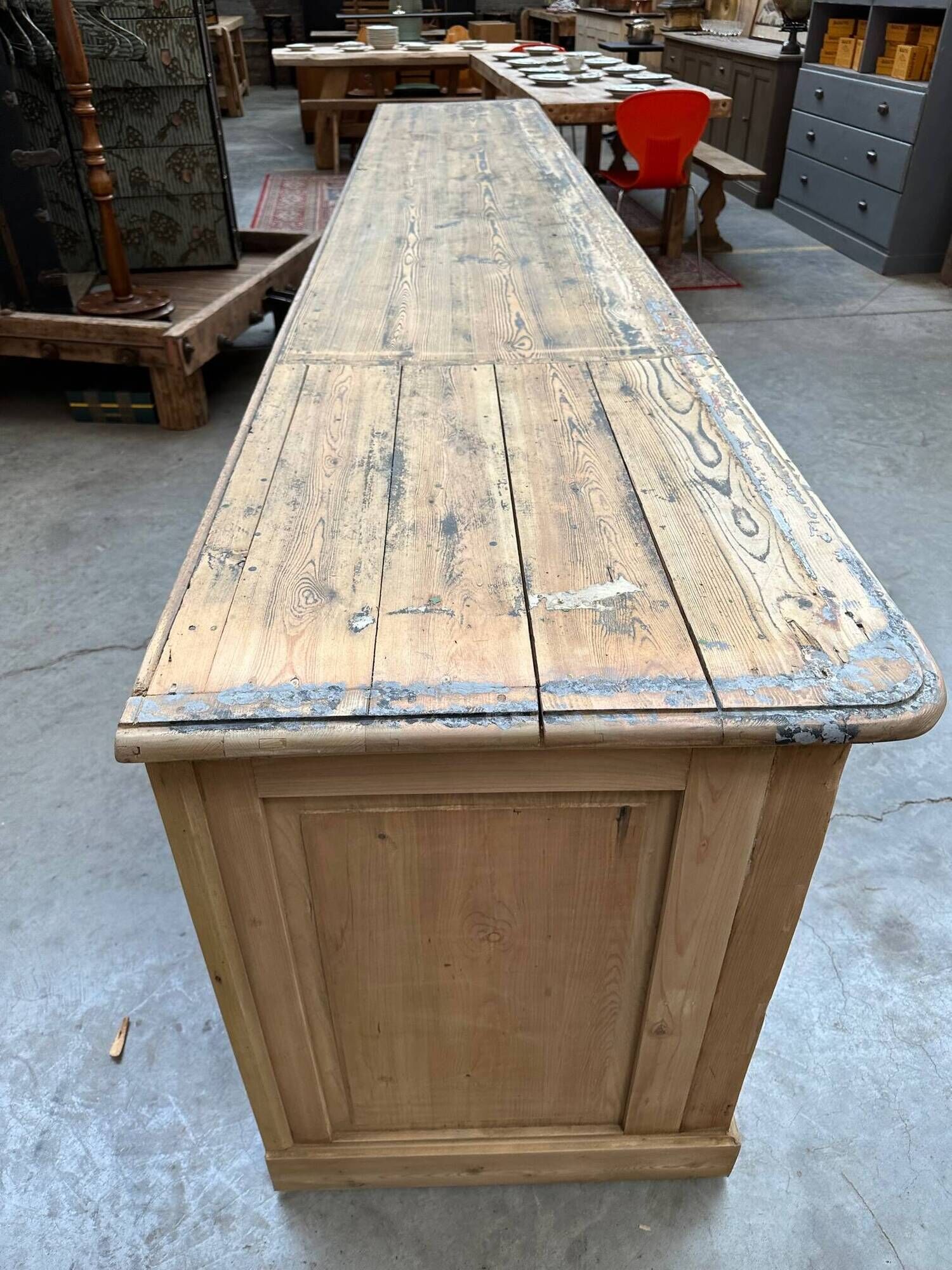 Huge piece of furniture from the early 20th century