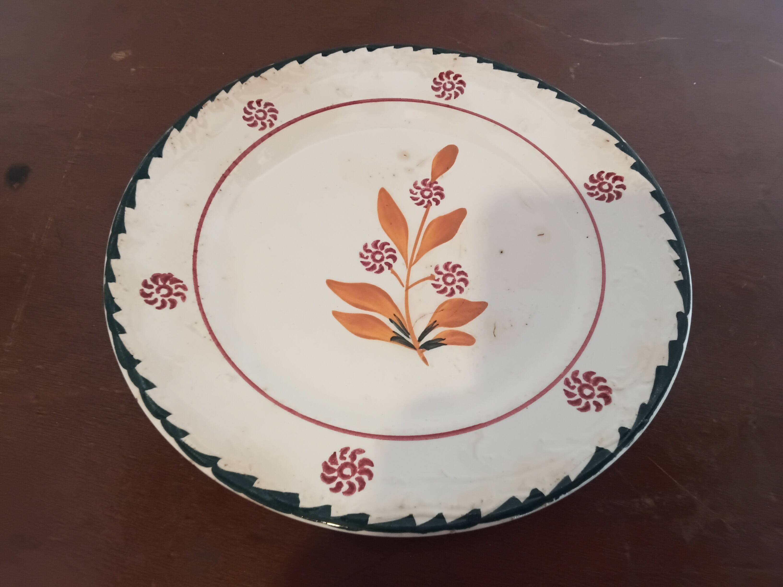 4 assiettes à dessert St Amand