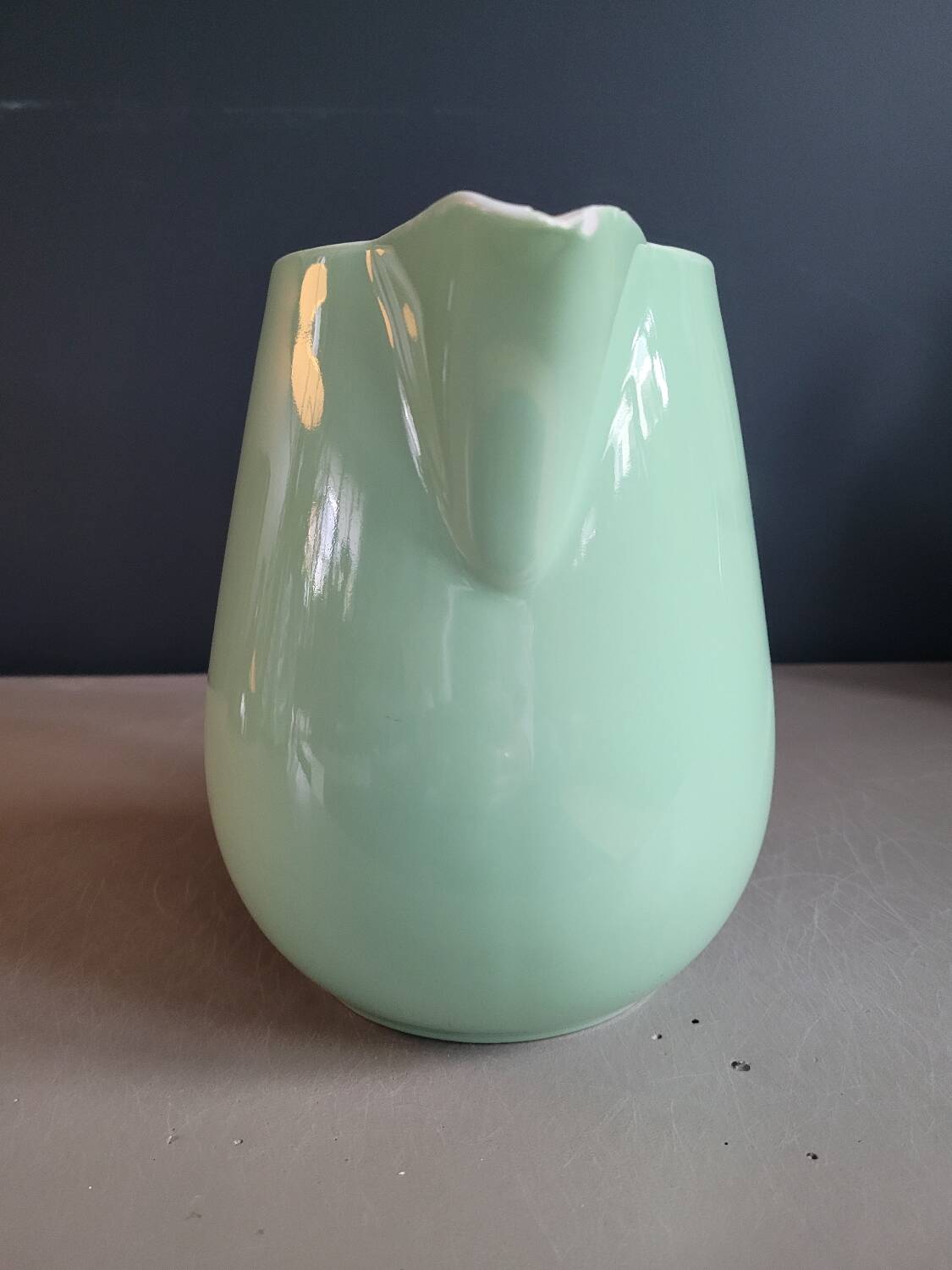 Pichet à eau en porcelaine