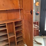 Administrative cabinet