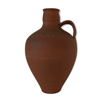 Earth jug