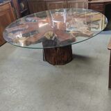 Round table carved from a wooden slice of PADOUK