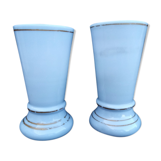 Paire de vases en opaline bleu