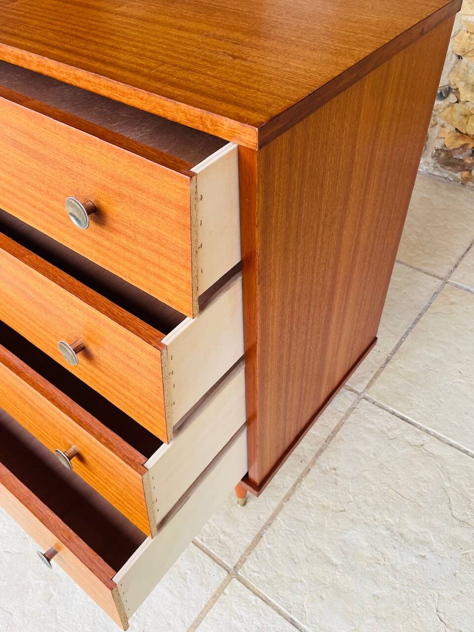 Vintage teak chest of drawers with 4 drawers, circa 1960s/1970s.