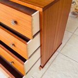Vintage teak chest of drawers with 4 drawers, circa 1960s/1970s.